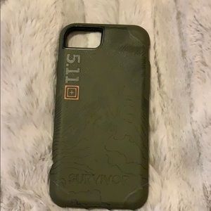 iPhone 6s case army green and two screen protector
